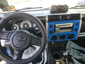 Toyota Fj cruiser 4x4* Автоматик* Без Ръжда, снимка 8