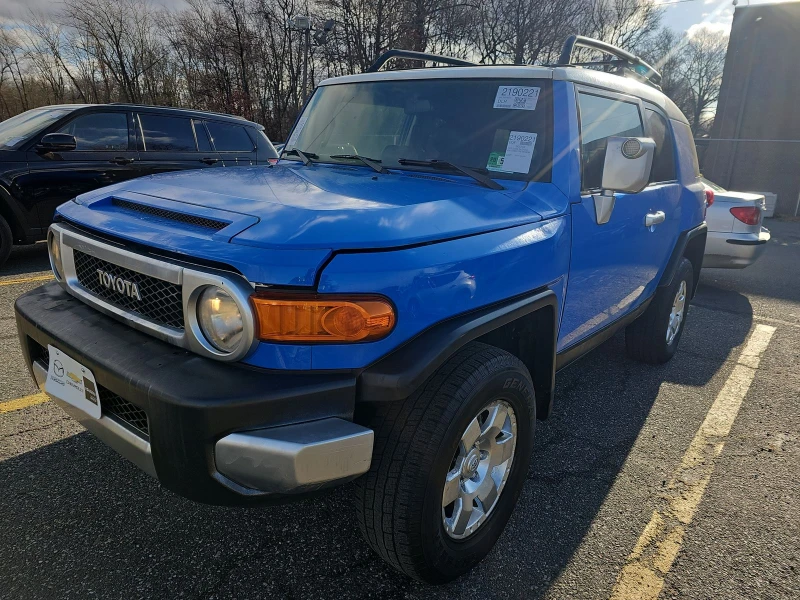 Toyota Fj cruiser 4x4* Автоматик* Без Ръжда, снимка 1 - Автомобили и джипове - 48293519