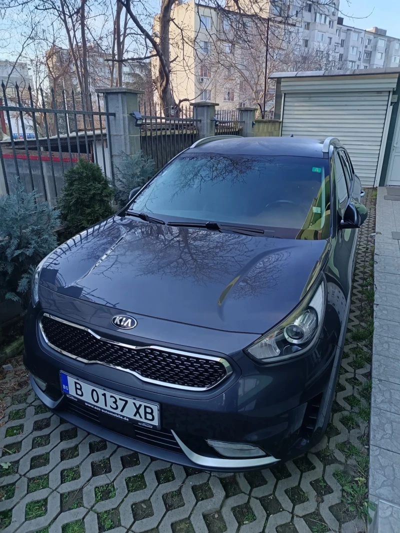 Kia Niro, снимка 1 - Автомобили и джипове - 48590735