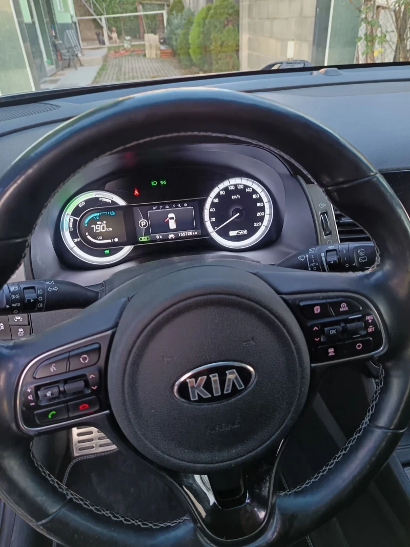 Kia Niro, снимка 5 - Автомобили и джипове - 48590735