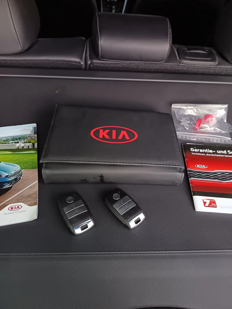 Kia Niro, снимка 13 - Автомобили и джипове - 48590735