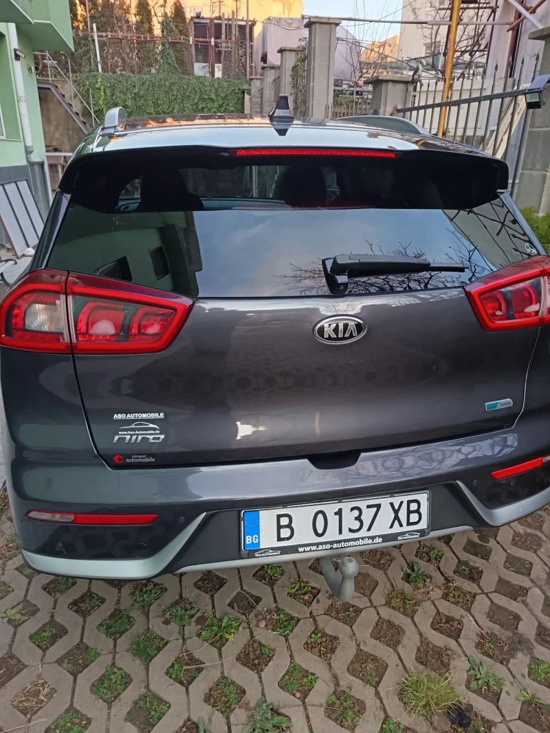 Kia Niro, снимка 2 - Автомобили и джипове - 48590735