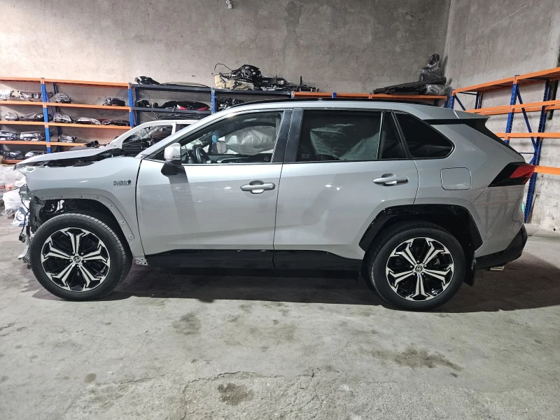 Toyota Rav4 Plug-in//JBL, снимка 3 - Автомобили и джипове - 52750644