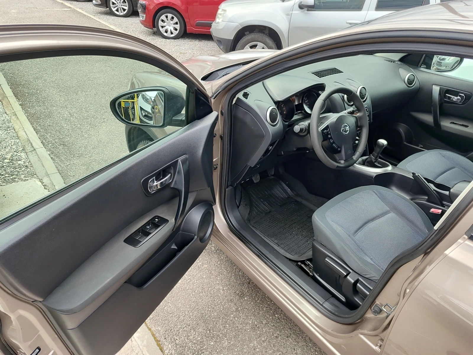 Nissan Qashqai 1.6i 114k.c Euro4 - изображение 7