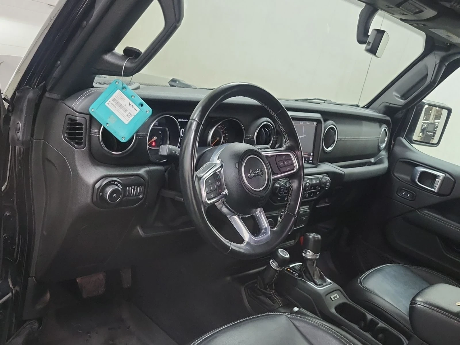 Jeep Wrangler UNLIMITED SAHARA 80TH ANNIVERSARY - изображение 8