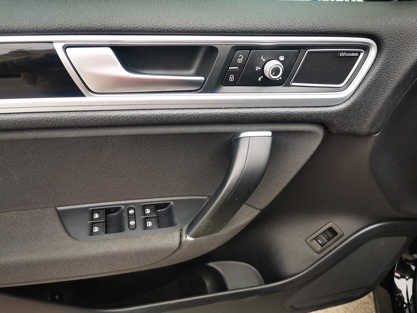 VW Touareg V6 TDI BMT 4MOTION, снимка 11 - Автомобили и джипове - 55642125