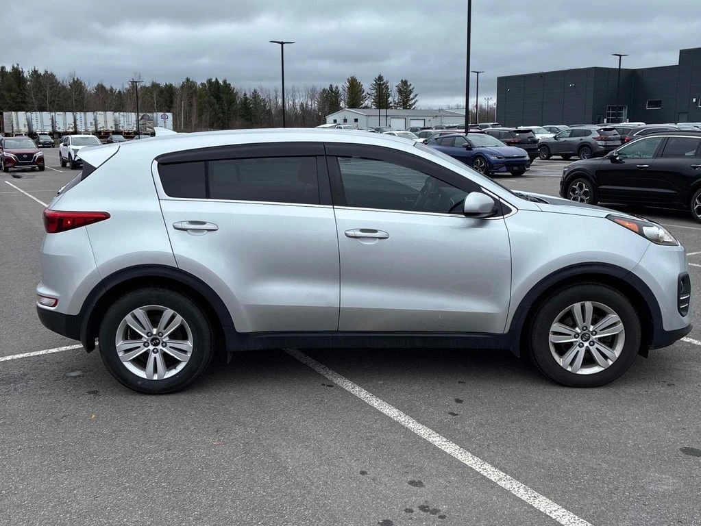 Kia Sportage * LX * CARFAX * БЕЗ ПЪРВОНАЧАЛНА ВНОСКА - изображение 3