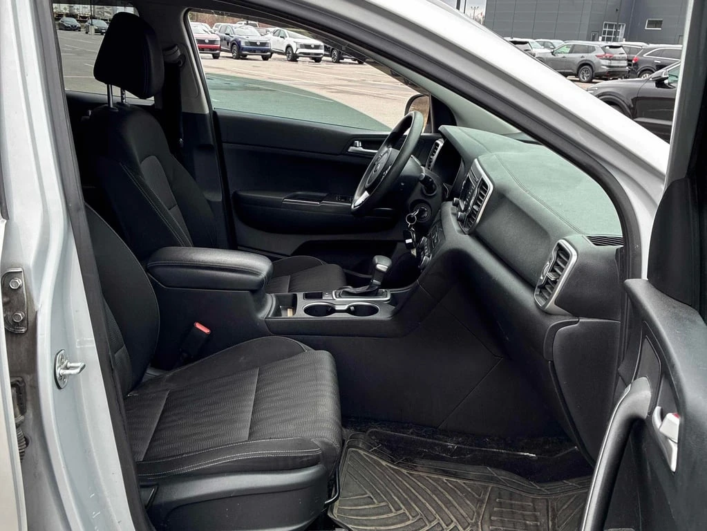 Kia Sportage * LX * CARFAX *    | Mobile.bg   16