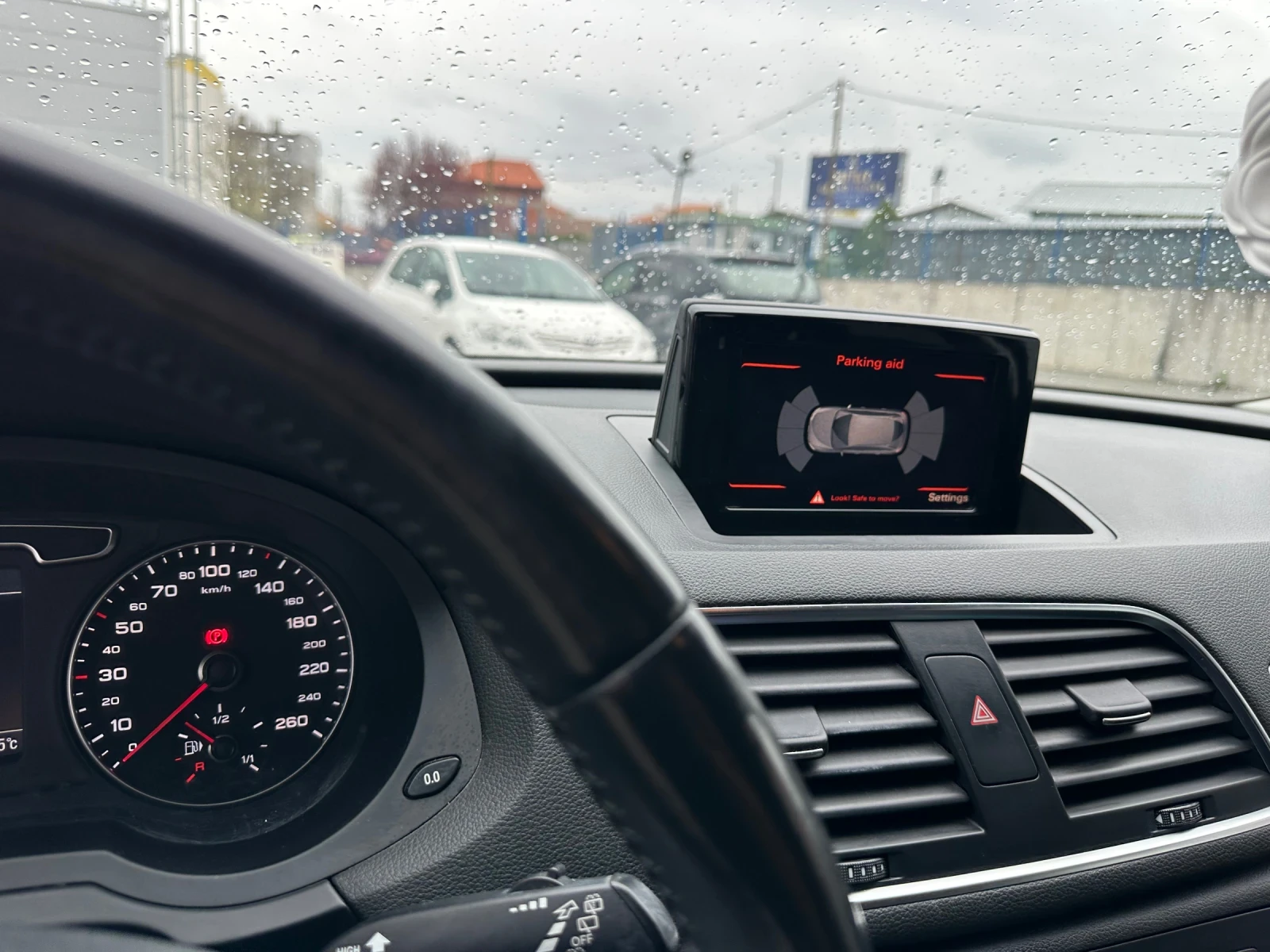 Audi Q3 2.0 TFSI quattro регистрирана, снимка 10 - Автомобили и джипове - 54173220