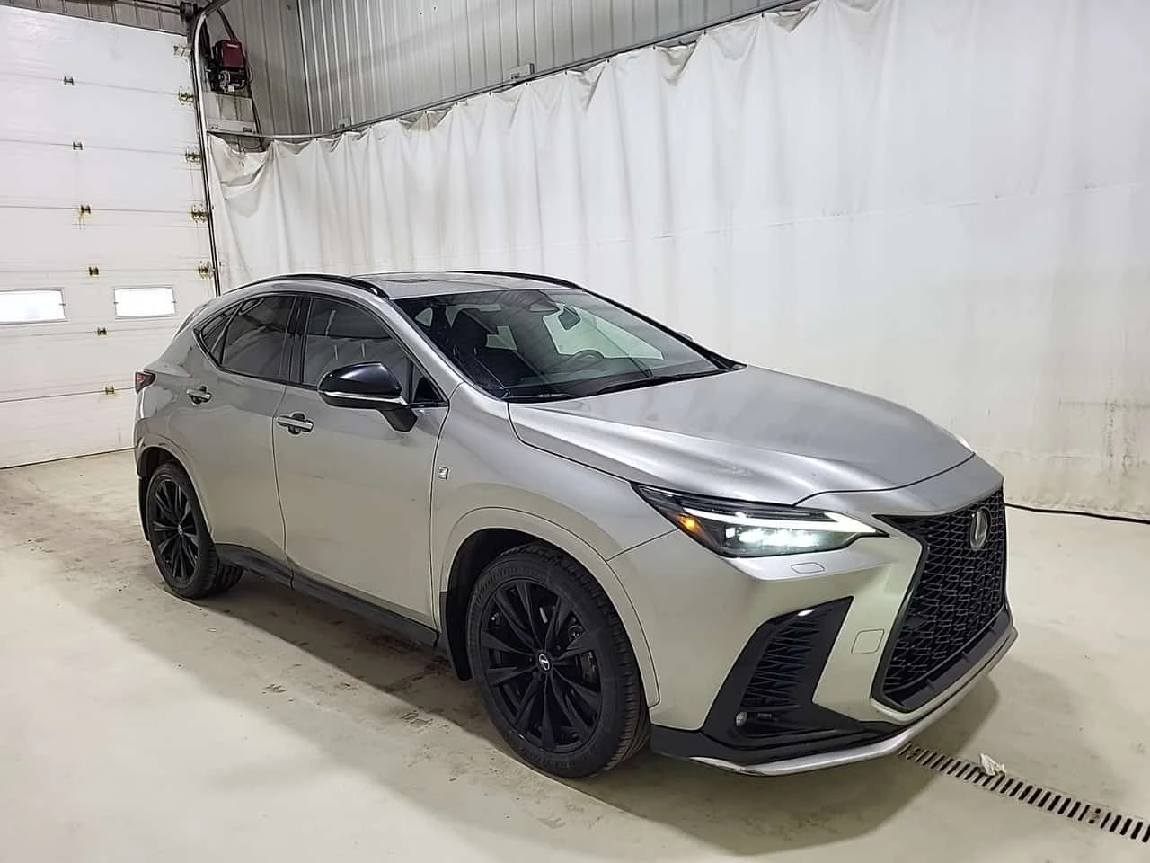 Lexus NX 350 F-Sport  * CARFAX * , снимка 3 - Автомобили и джипове - 54701967