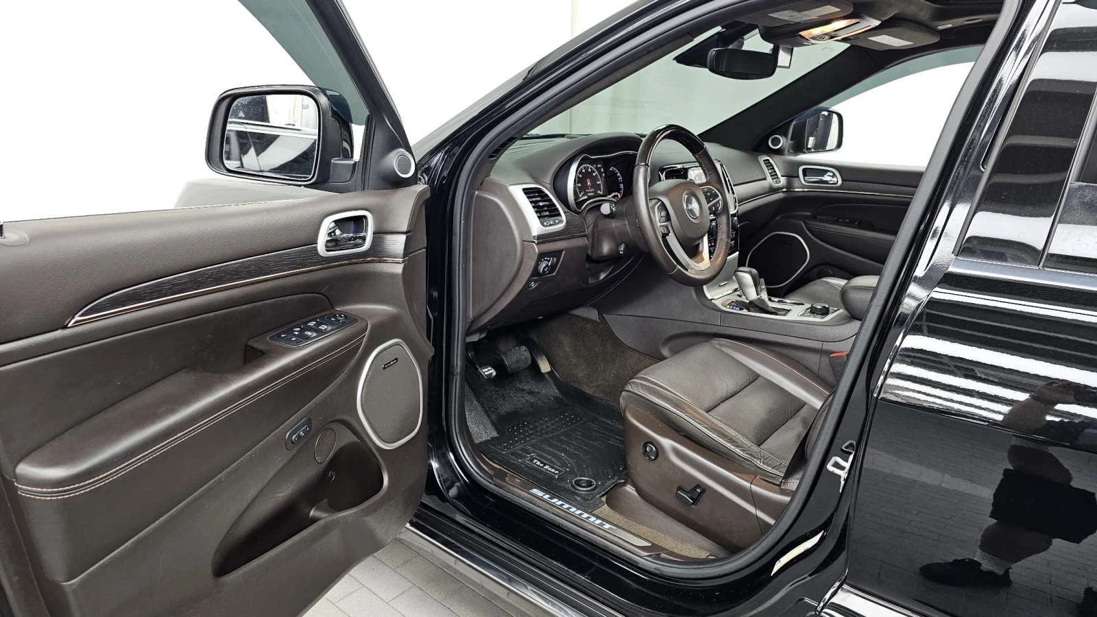 Jeep Grand cherokee SUMMIT* 8ZF* ОБДУХ* DIS* HARMAN* КРАЙНА ЦЕНА, снимка 8 - Автомобили и джипове - 54863154