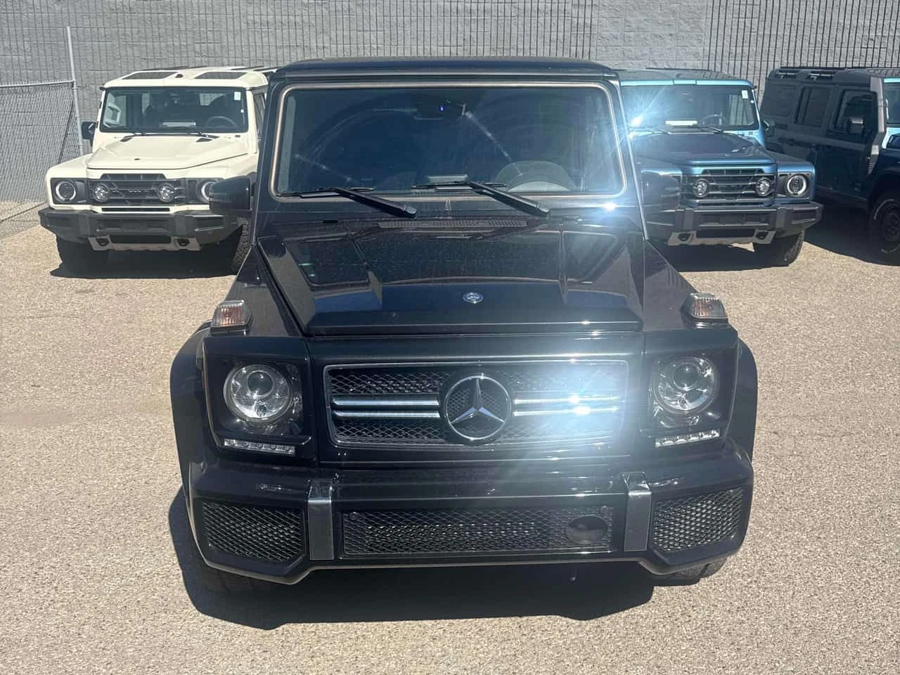 Mercedes-Benz G 63 AMG ОБДУХВАНЕ | ГУМИ+ ДЖАНТИ | CARFAX | АВТОКРЕДИТ, снимка 2 - Автомобили и джипове - 55141682