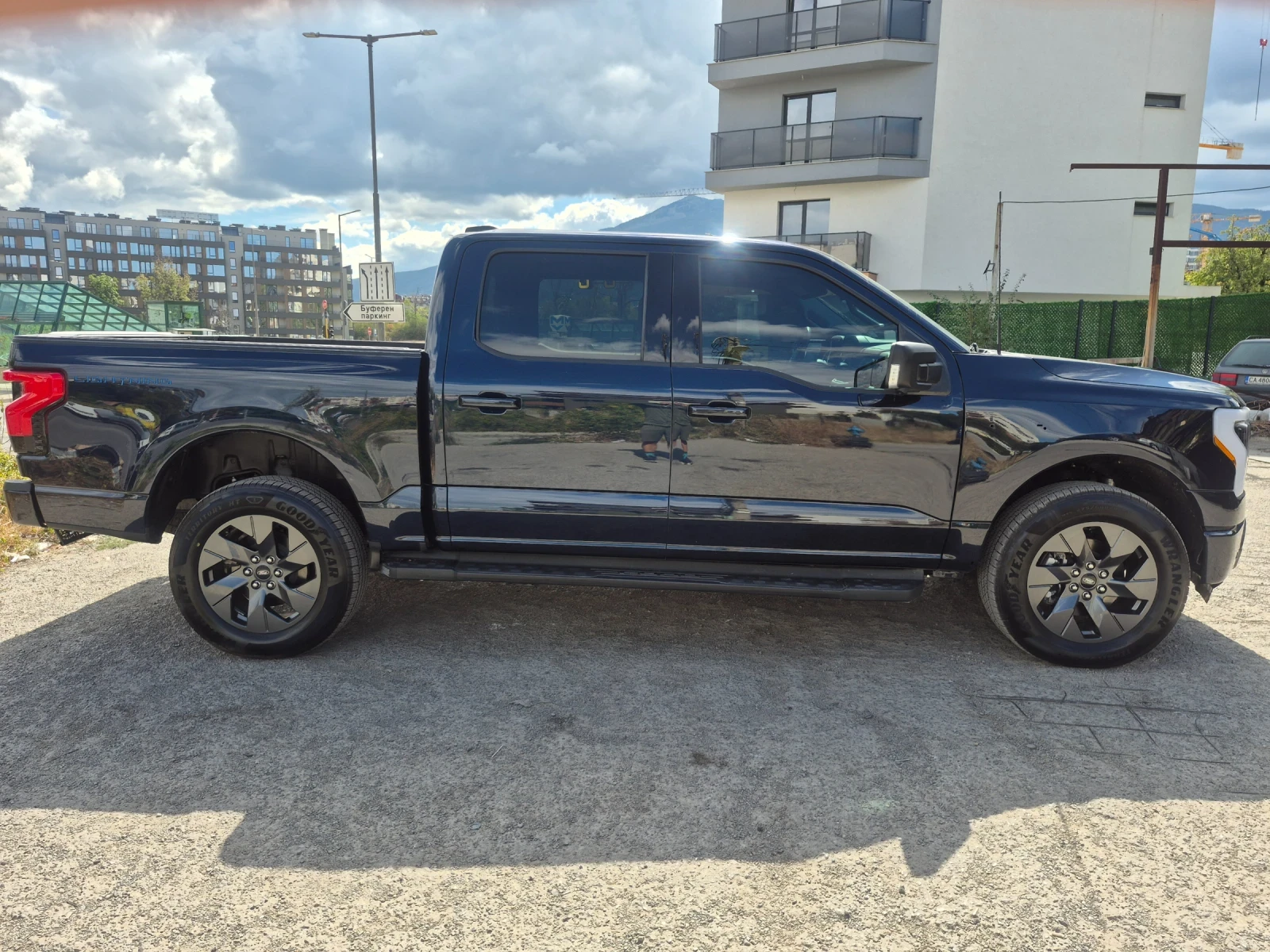 Ford F150 Lightning 4x4, снимка 3 - Автомобили и джипове - 56196134