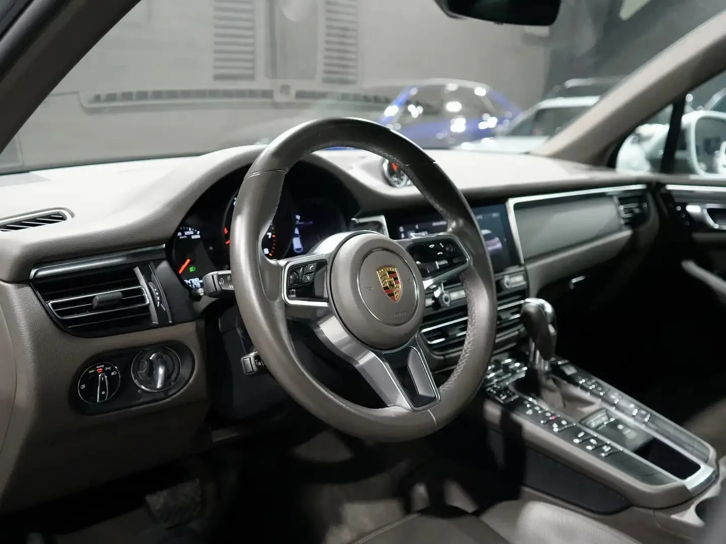 Porsche Macan PANORAMA | BOSE | 360  | ОБДУХВАНЕ | PDK | , снимка 9 - Автомобили и джипове - 56725761