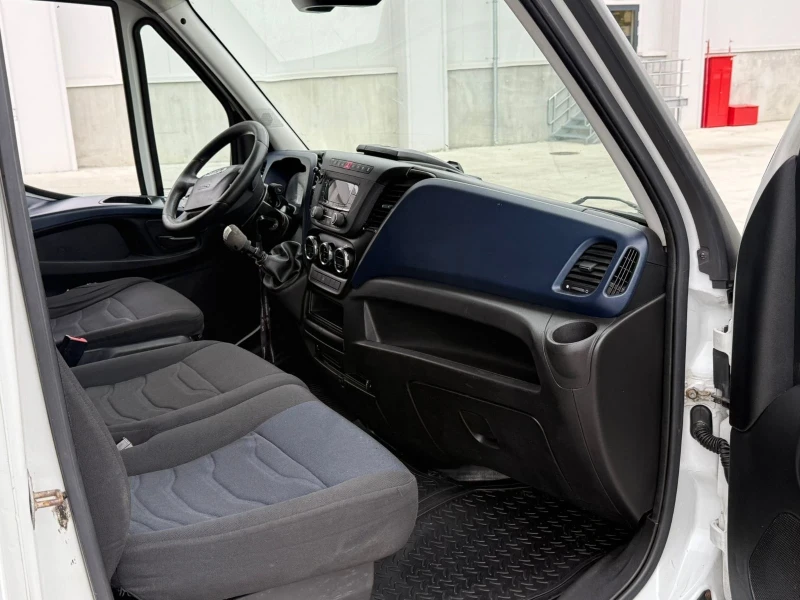 Iveco Daily 3.0//ПАДАЩ БОРД//ЛИЗИНГ, снимка 8 - Бусове и автобуси - 51886349