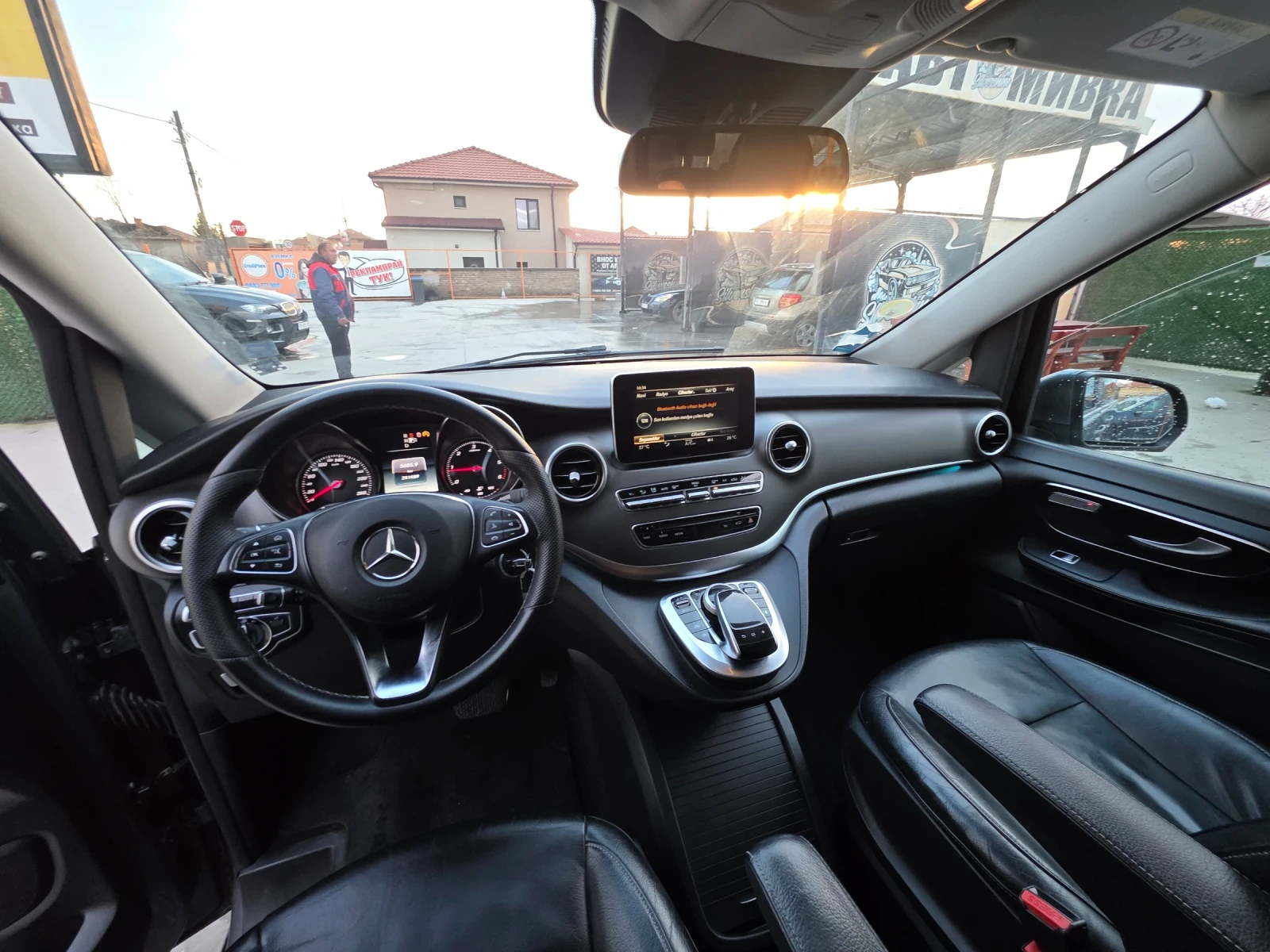 Mercedes-Benz V 220  - изображение 7