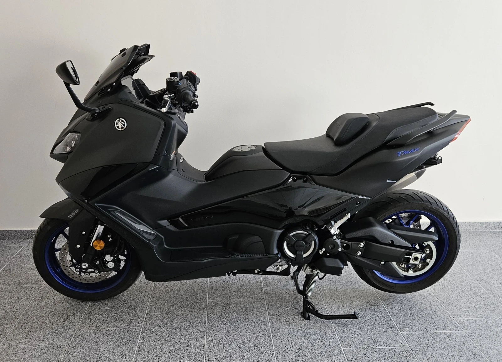 Yamaha T-max 560 - изображение 2