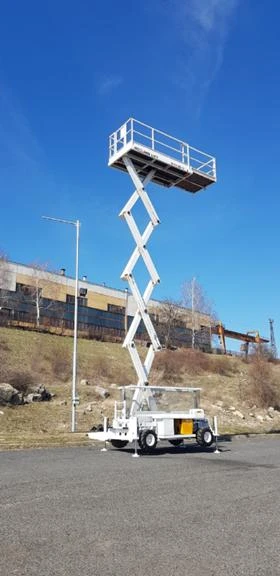 Автовишка Друга марка Holland Lift X-105DL18-4WD  4x4, снимка 11