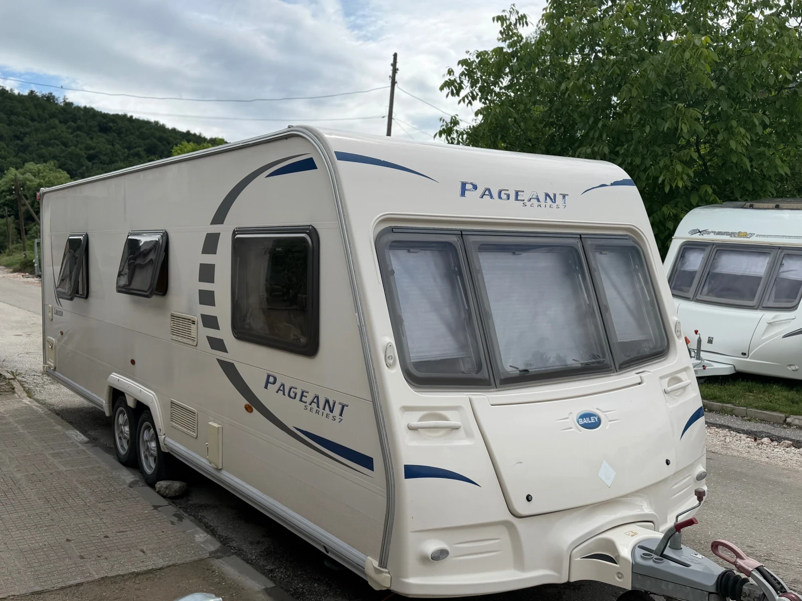 Каравана Tabbert BAILEY PAGEANT LIMOUSIN-ФРЕНСКА СПАЛНЯ/ФОРСЕЛТ/ТОП, снимка 2 - Каравани и кемпери - 54656042