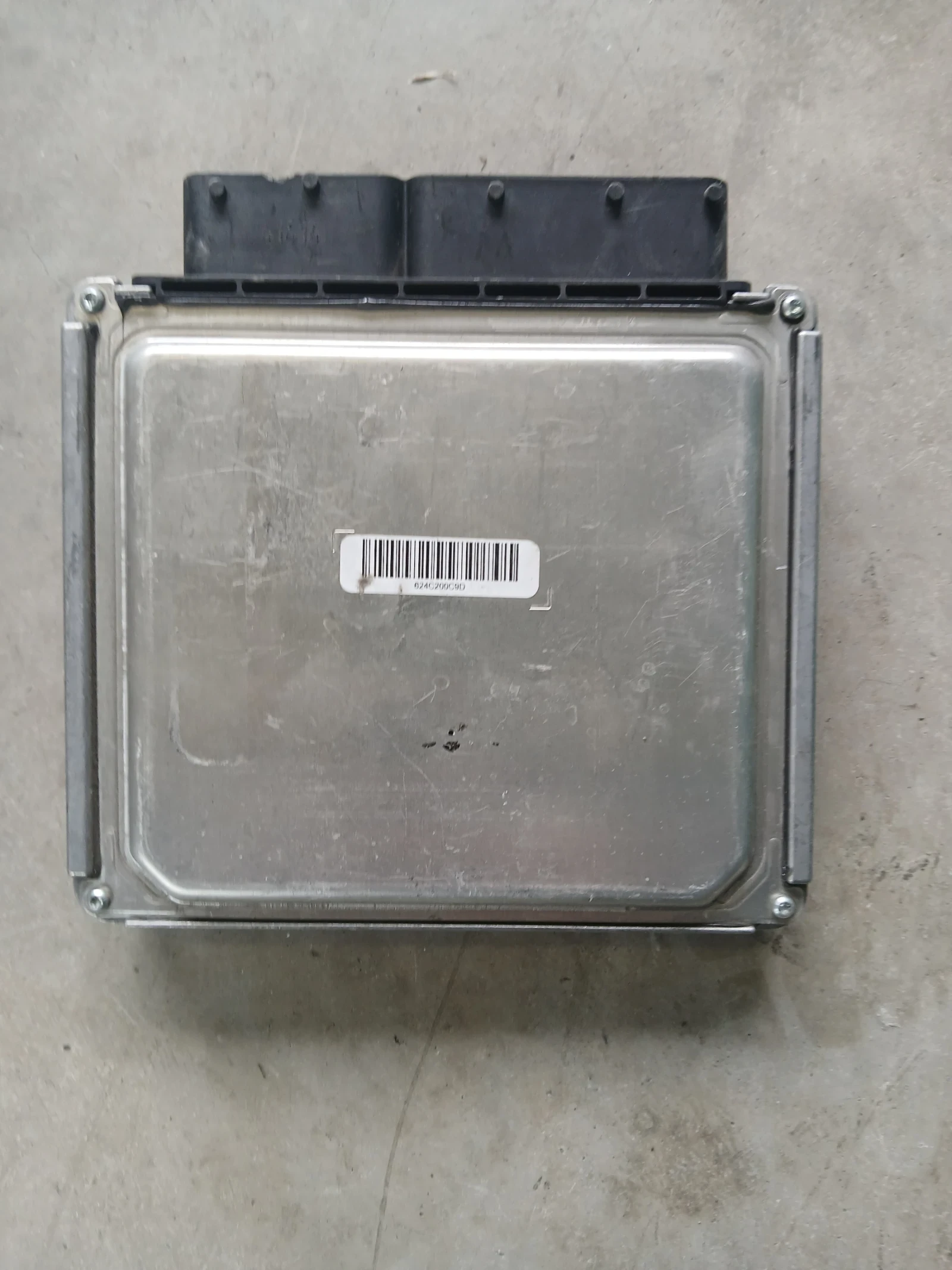 04B 907 445 Компютър VW Polo 2015г, снимка 2 - Части - 54747888