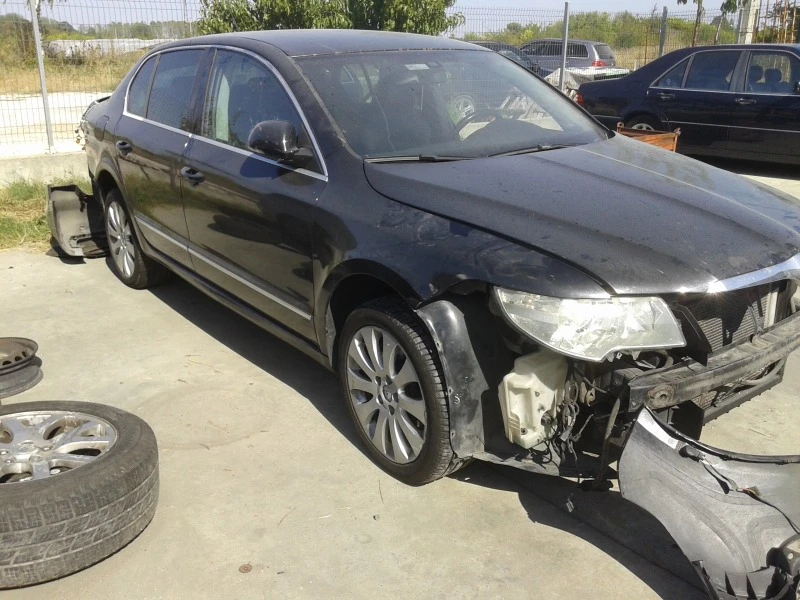 Skoda Superb 3,6 v6.на 4асти, снимка 11 - Автомобили и джипове - 22853716