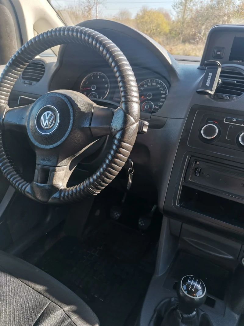 VW Caddy, снимка 2 - Автомобили и джипове - 48459755