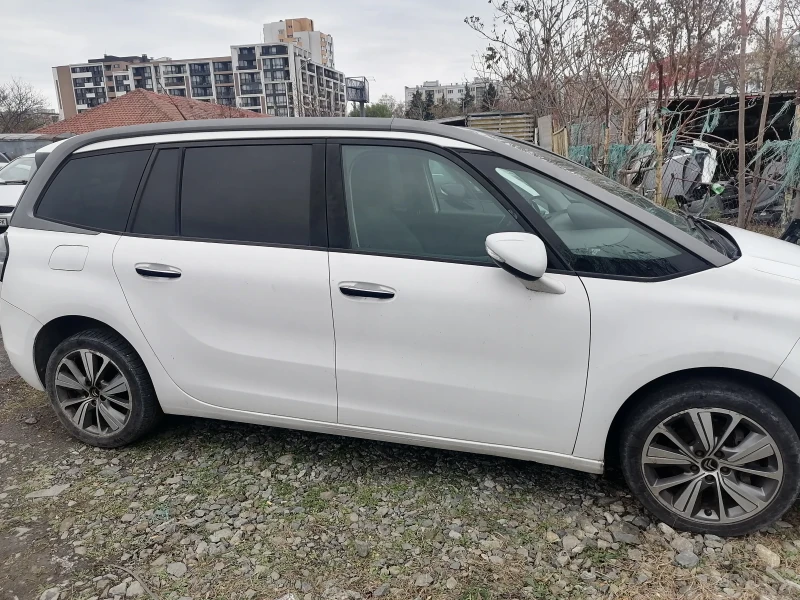 Citroen Grand C4 Picasso, снимка 3 - Автомобили и джипове - 48425392