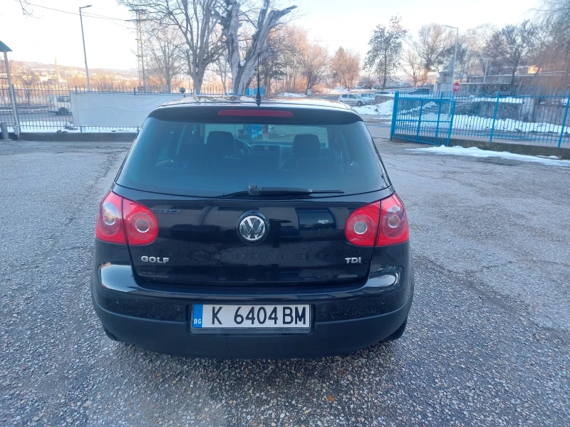 VW Golf 1.9 TDI, снимка 3 - Автомобили и джипове - 48744536