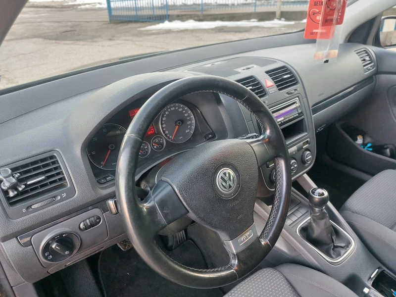 VW Golf 1.9 TDI, снимка 6 - Автомобили и джипове - 48744536