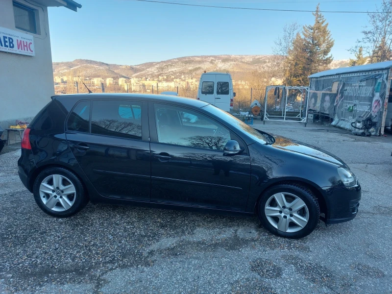 VW Golf 1.9 TDI, снимка 2 - Автомобили и джипове - 48744536