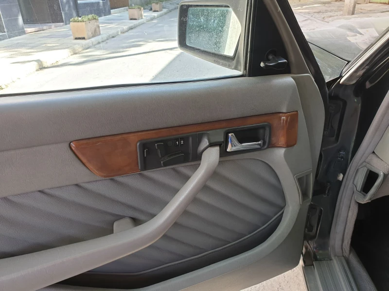 Mercedes-Benz 126 560SE, снимка 5 - Автомобили и джипове - 52672295