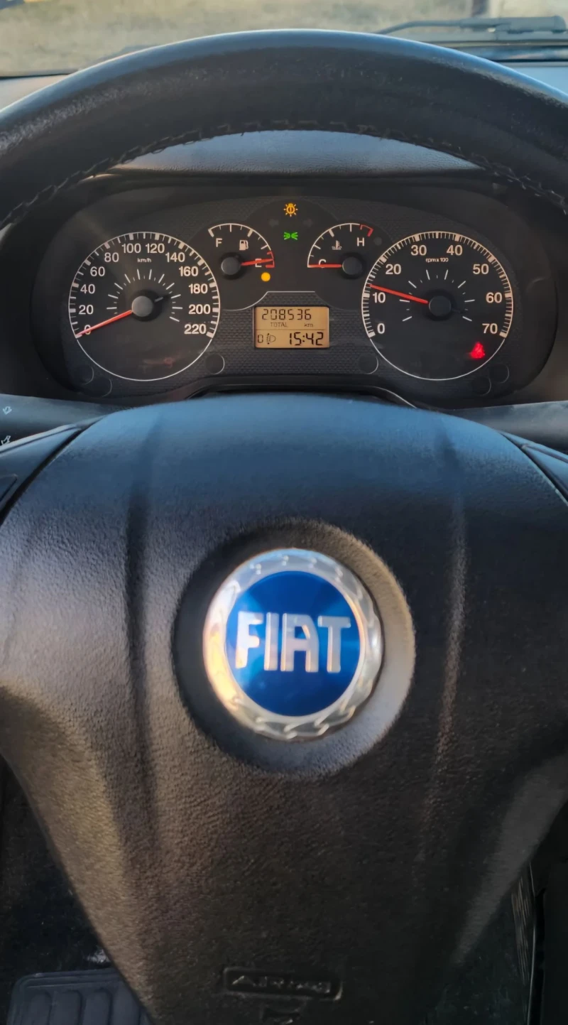 Fiat Punto, снимка 2 - Автомобили и джипове - 51437431