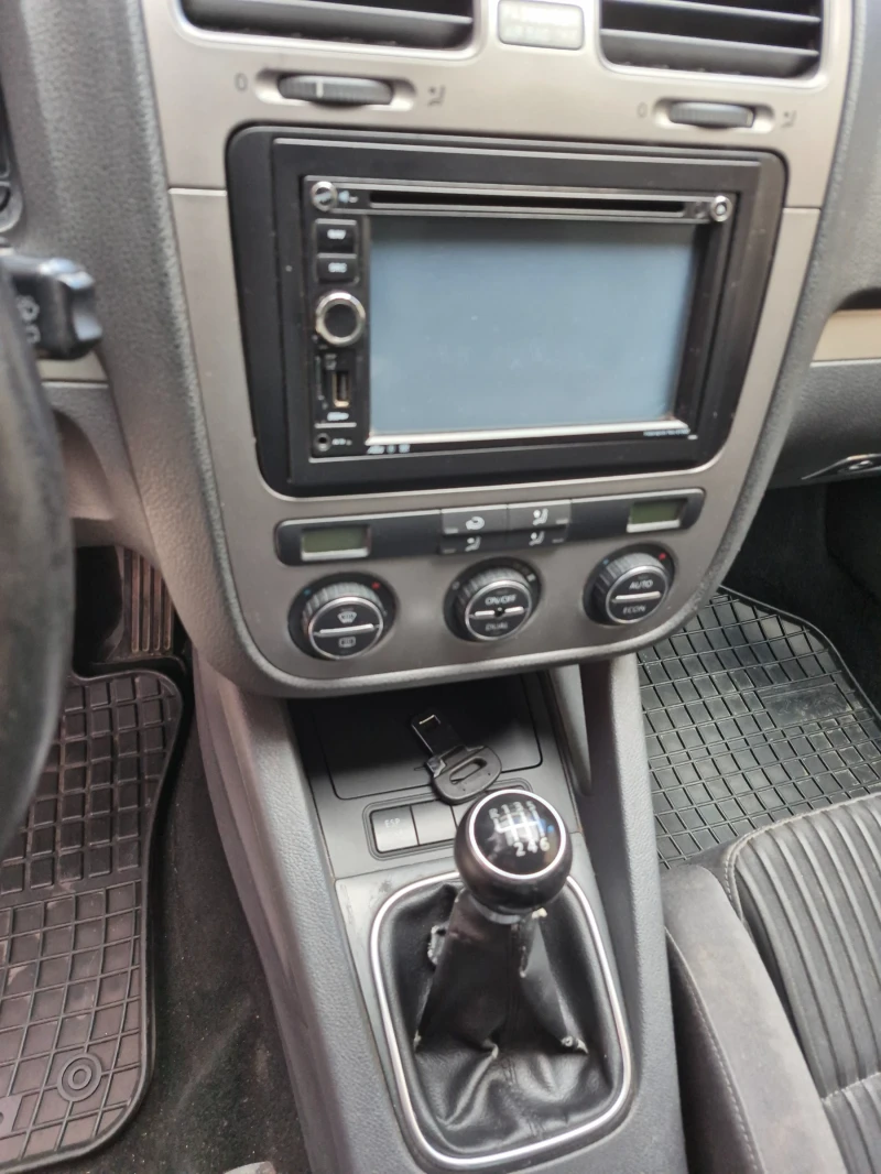 VW Golf 1.9, снимка 9 - Автомобили и джипове - 52791747