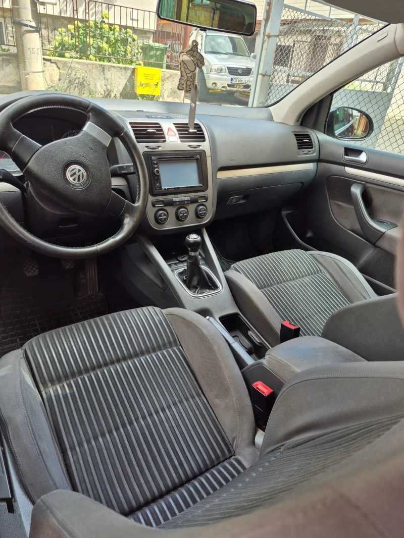 VW Golf 1.9, снимка 6 - Автомобили и джипове - 52791747