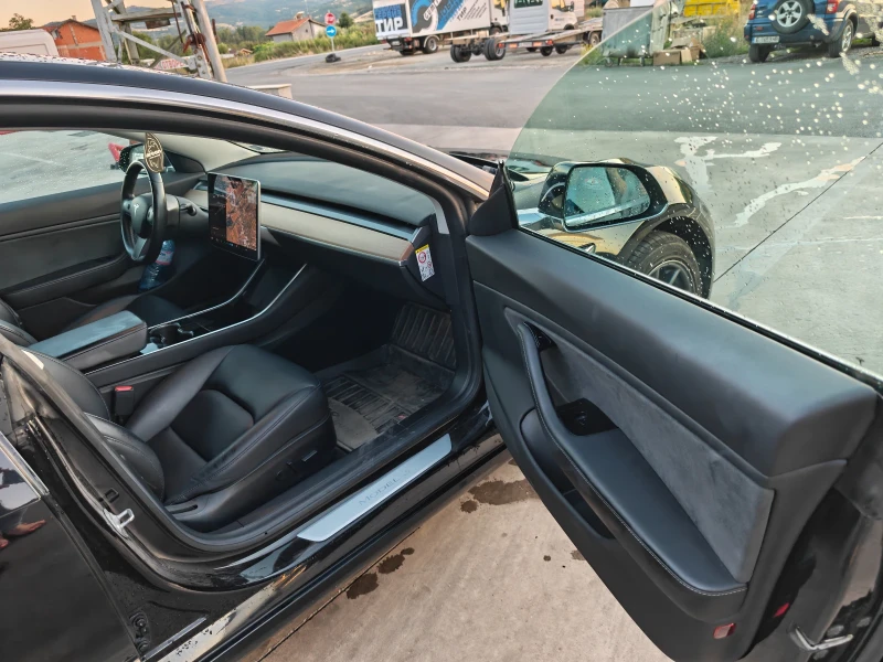 Tesla Model 3 Long Range, снимка 10 - Автомобили и джипове - 52505770