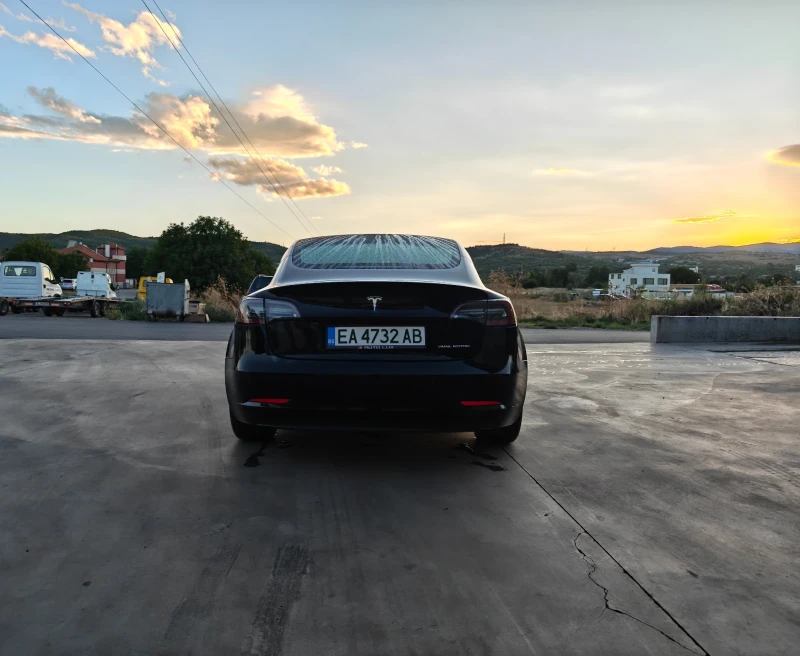 Tesla Model 3 Long Range, снимка 6 - Автомобили и джипове - 52505770