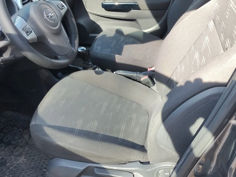 Opel Corsa 1.2 benzin, снимка 13 - Автомобили и джипове - 52146578