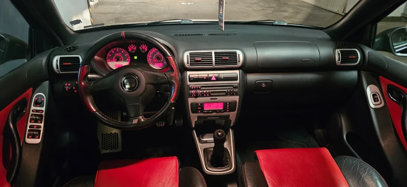 Seat Leon Cupra R Suizacopa , снимка 8 - Автомобили и джипове - 53047610