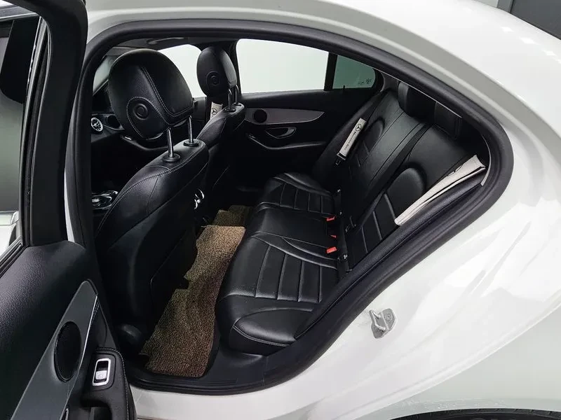 Mercedes-Benz C 220 Avantgarde, снимка 10 - Автомобили и джипове - 53074253