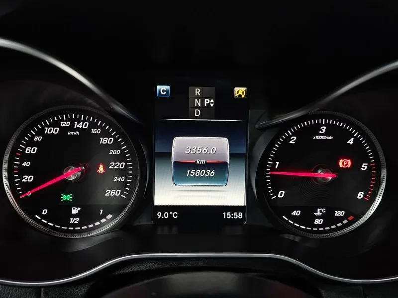 Mercedes-Benz C 220 Avantgarde, снимка 8 - Автомобили и джипове - 53074253