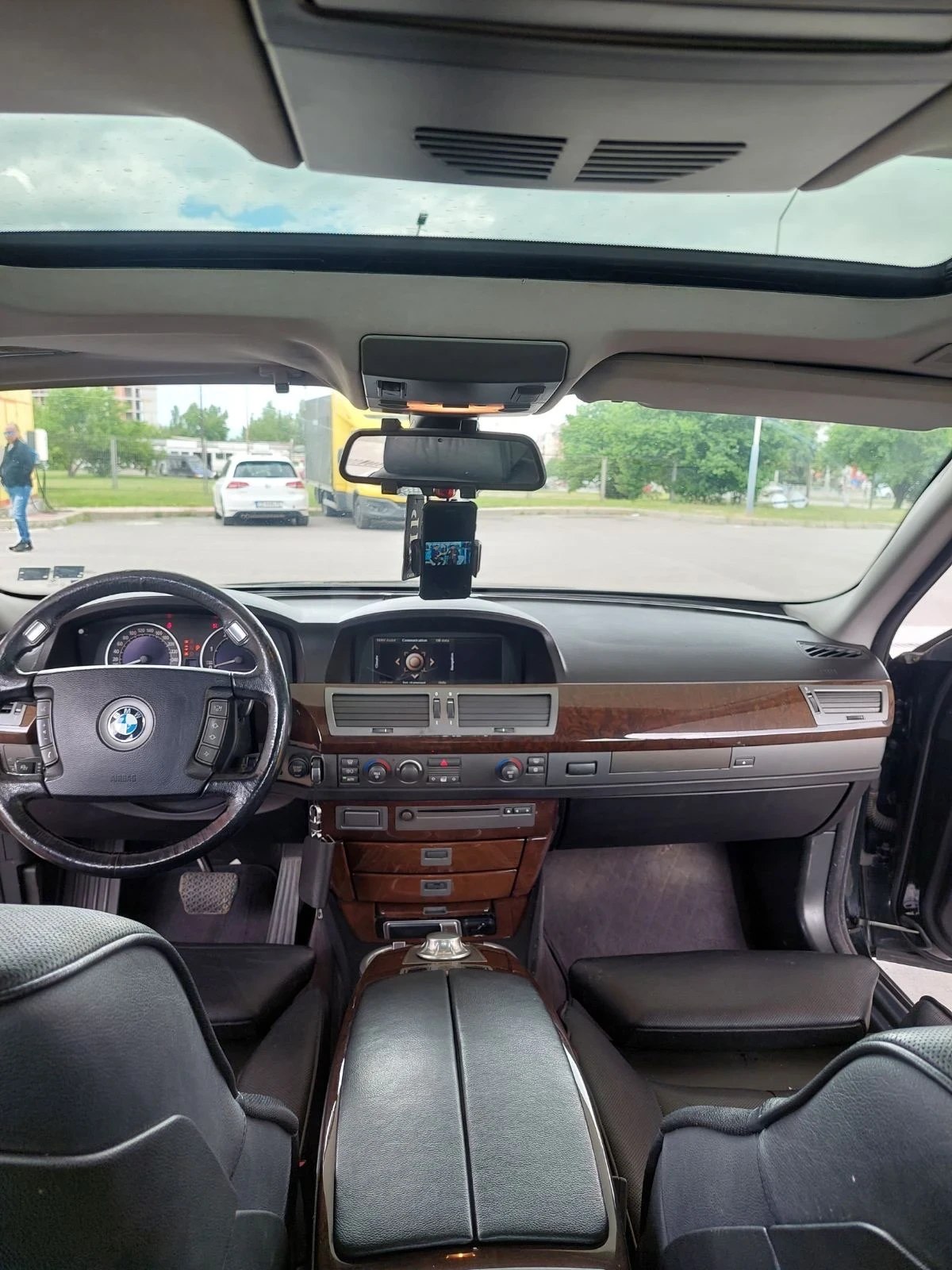 BMW 740  - изображение 7
