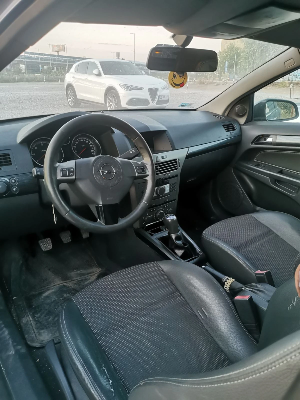 Opel Astra GTC - изображение 5