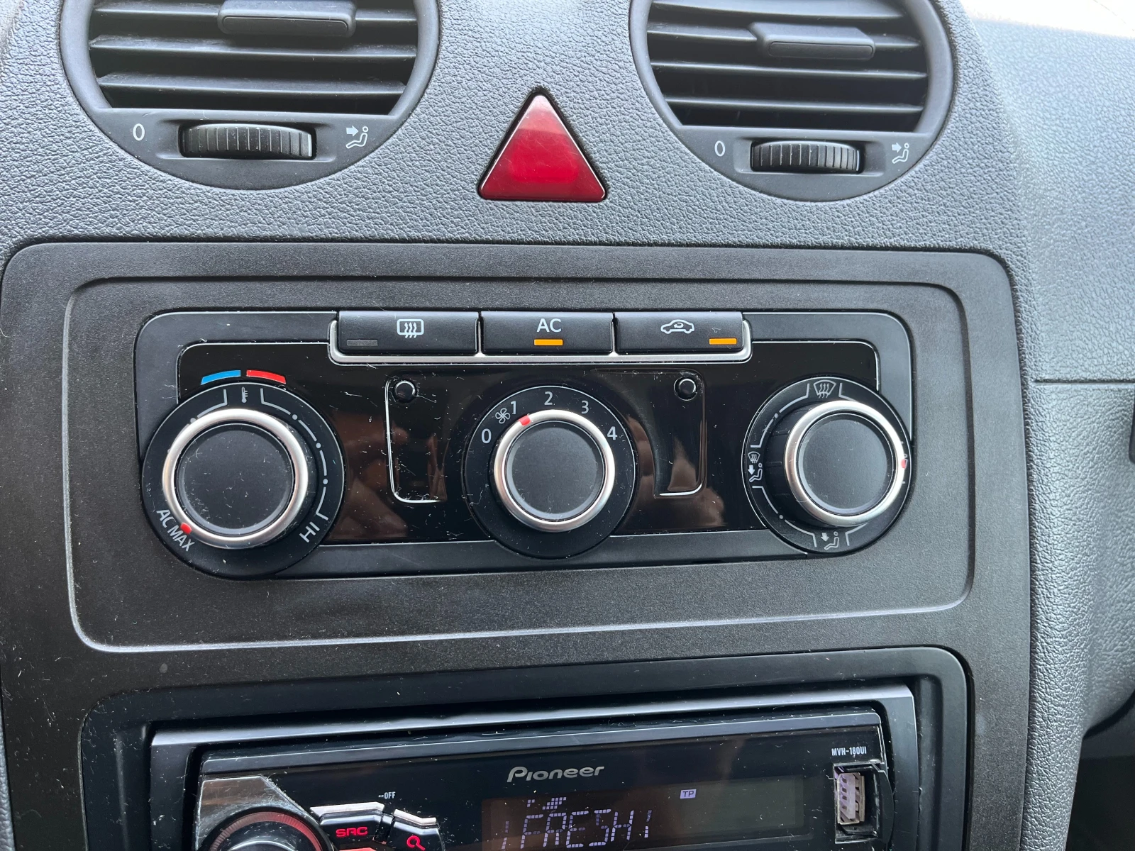 VW Caddy MAXI - изображение 8