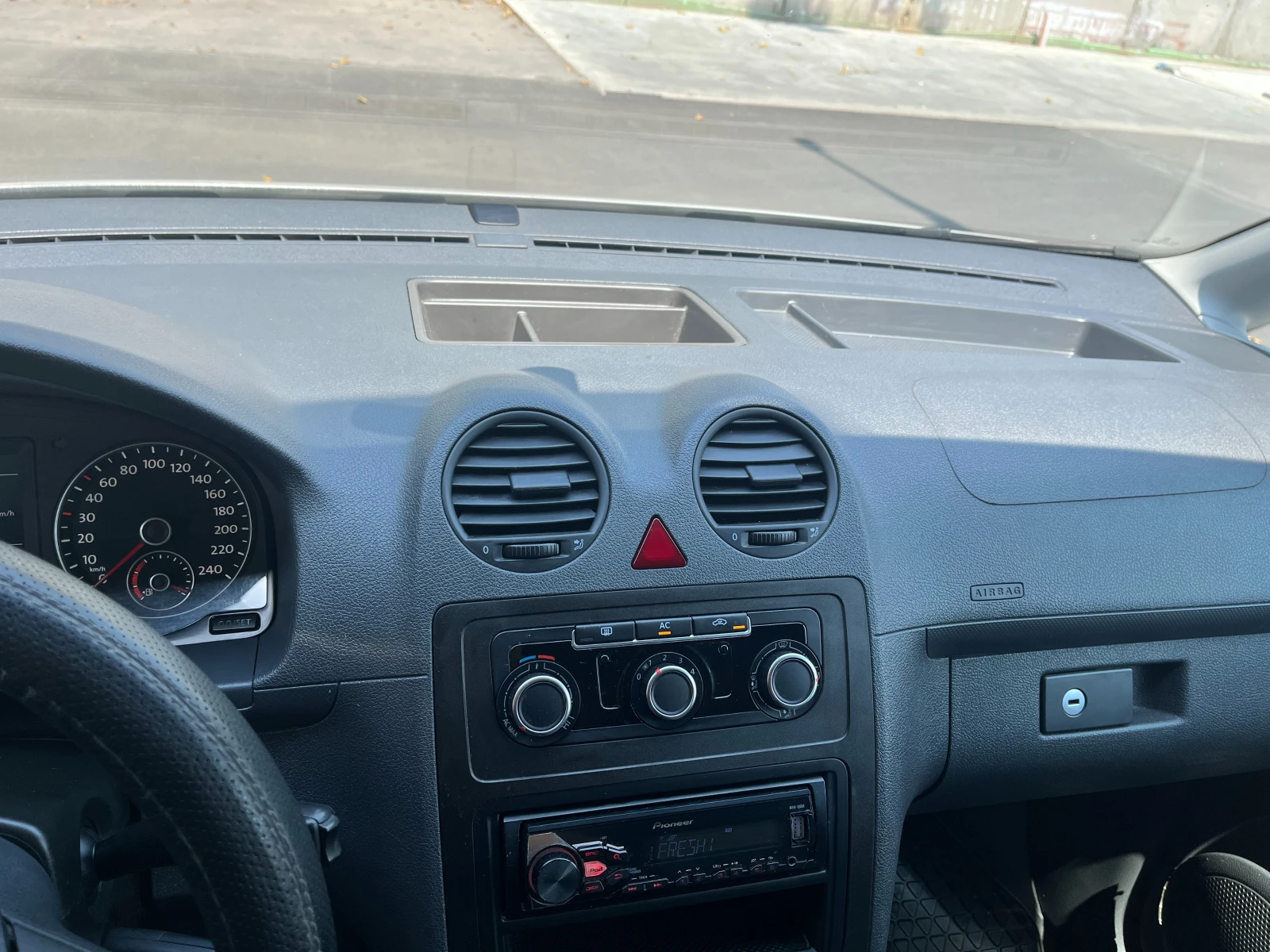 VW Caddy MAXI - изображение 9