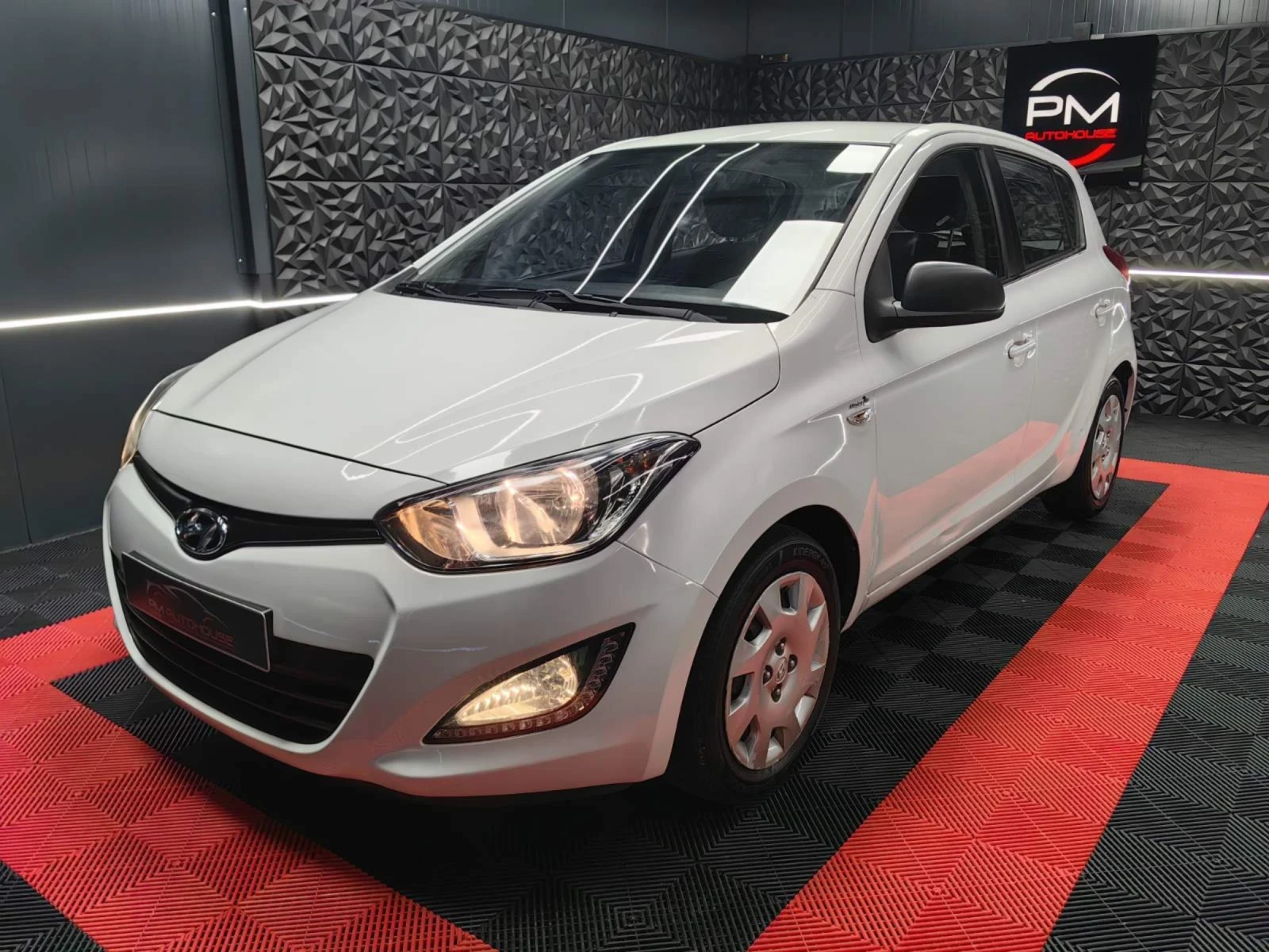 Hyundai I20 1.25i* БЕНЗИН/ГАЗ* EURO5* КЛИМА* MULTI* TOP*  - изображение 2