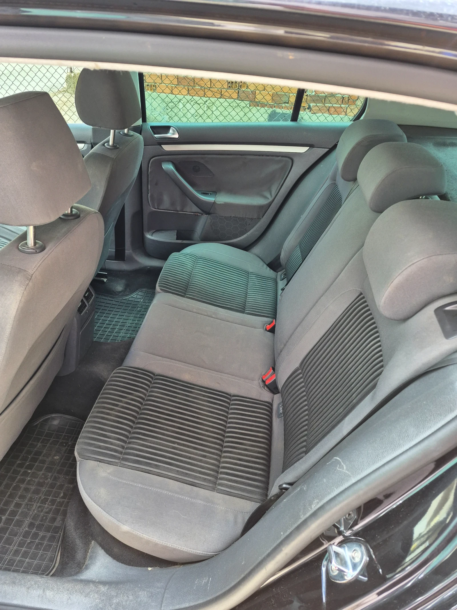 VW Golf 1.9 - изображение 7