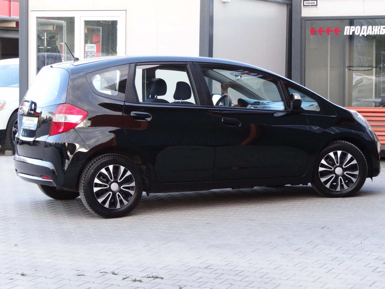 Honda Jazz 1.4i - 100k.c. / Автоматик - CVT / Euro - 5 / - изображение 5