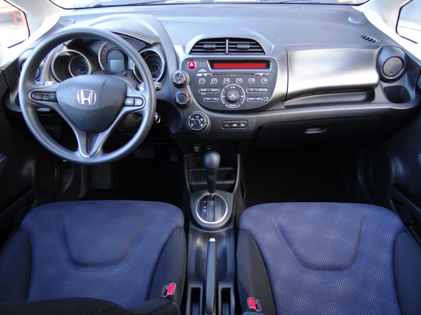 Honda Jazz 1.4i - 100k.c. / Автоматик - CVT / Euro - 5 / - изображение 9