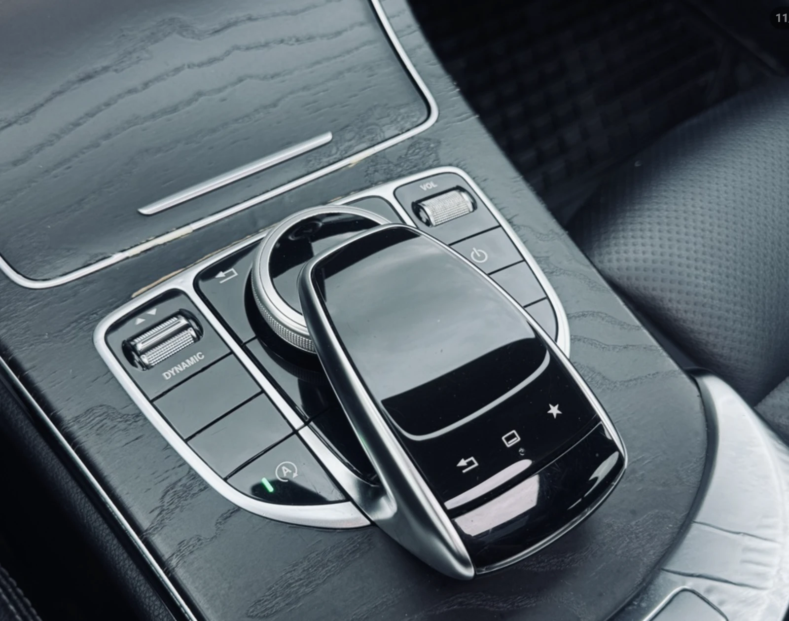 Mercedes-Benz C 300 4MATIC - изображение 10