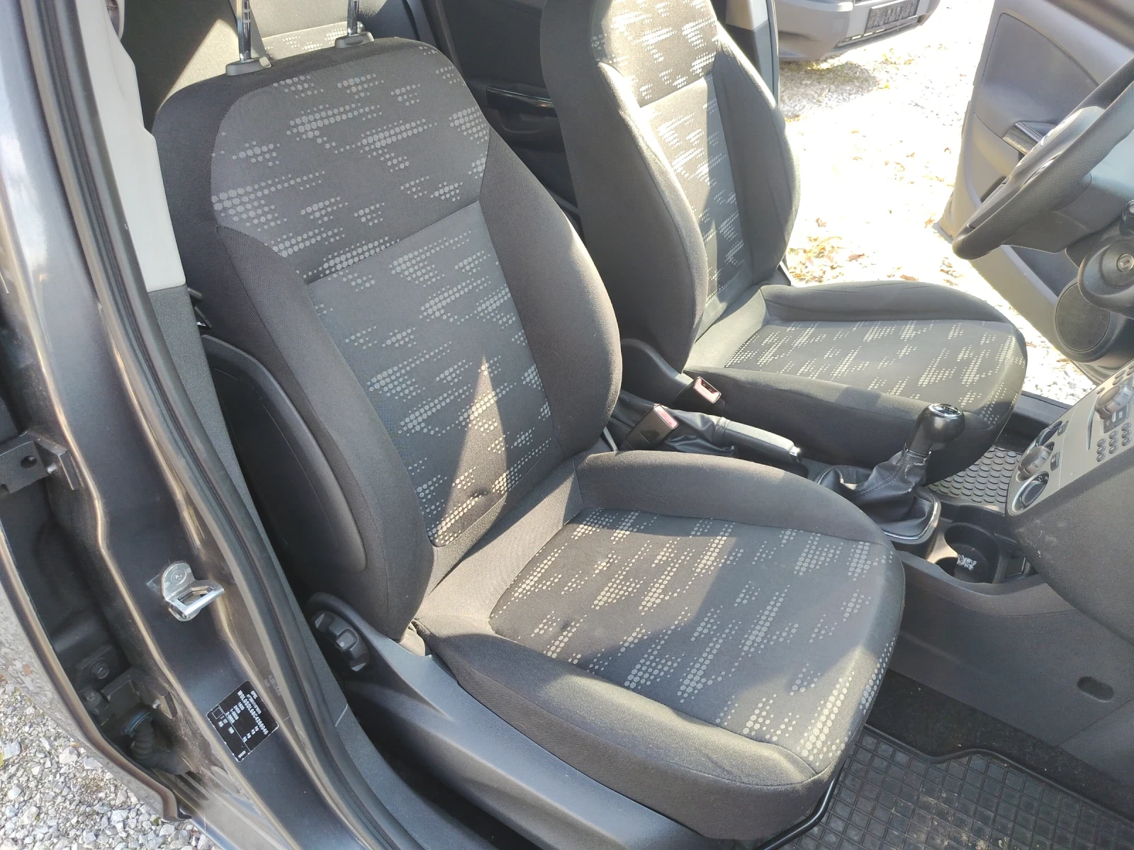 Opel Corsa 1.2 benzin | Mobile.bg — изображение 10